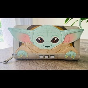 Loungefly Star Wars Baby Yoda The Mandalorian Wallet
